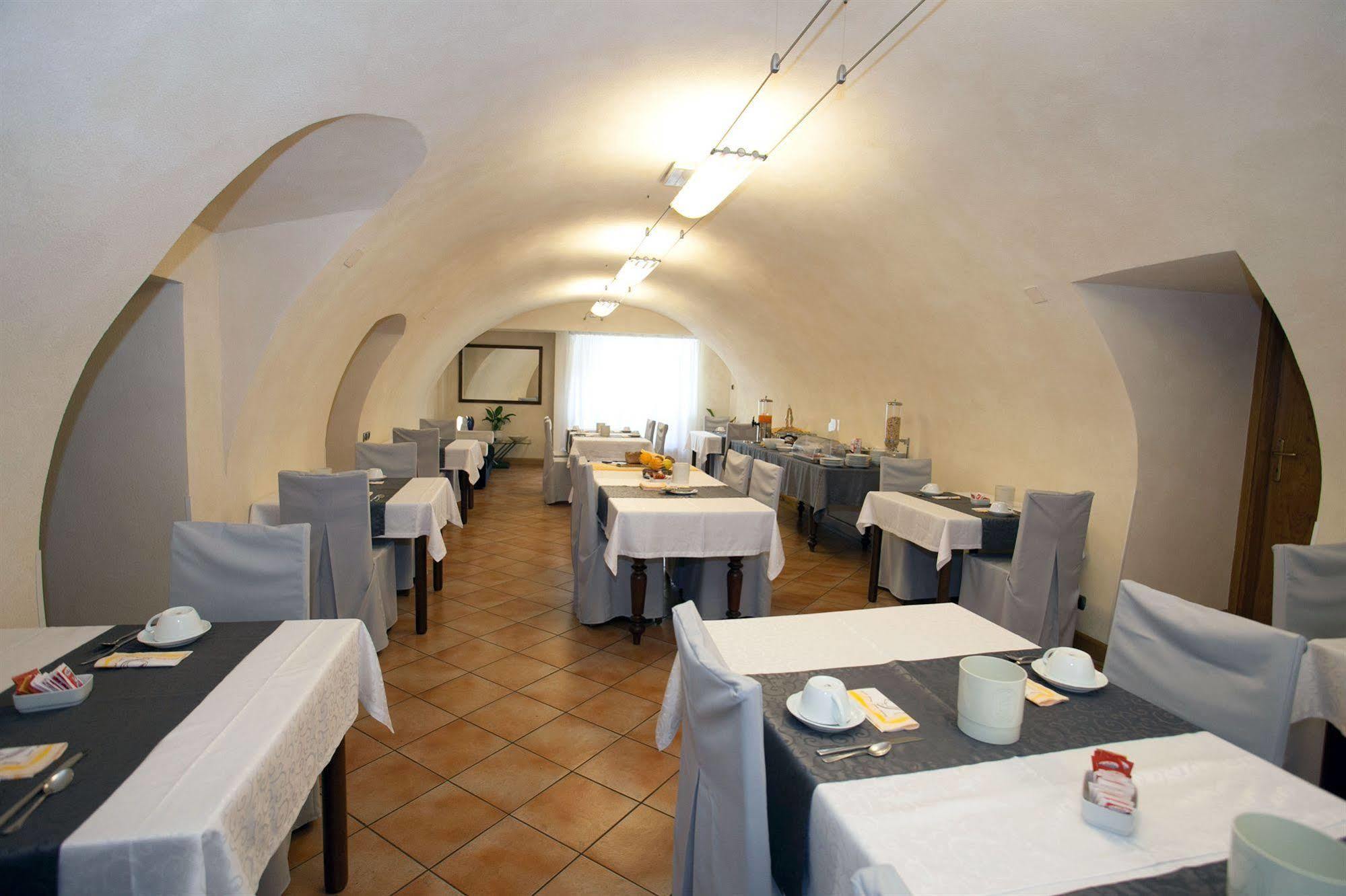 Hotel Pinamonte Costermano Exterior foto